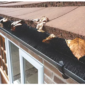 FloPlast Gutter Brush Black 105mm x 4m 3 Pack - Image 2